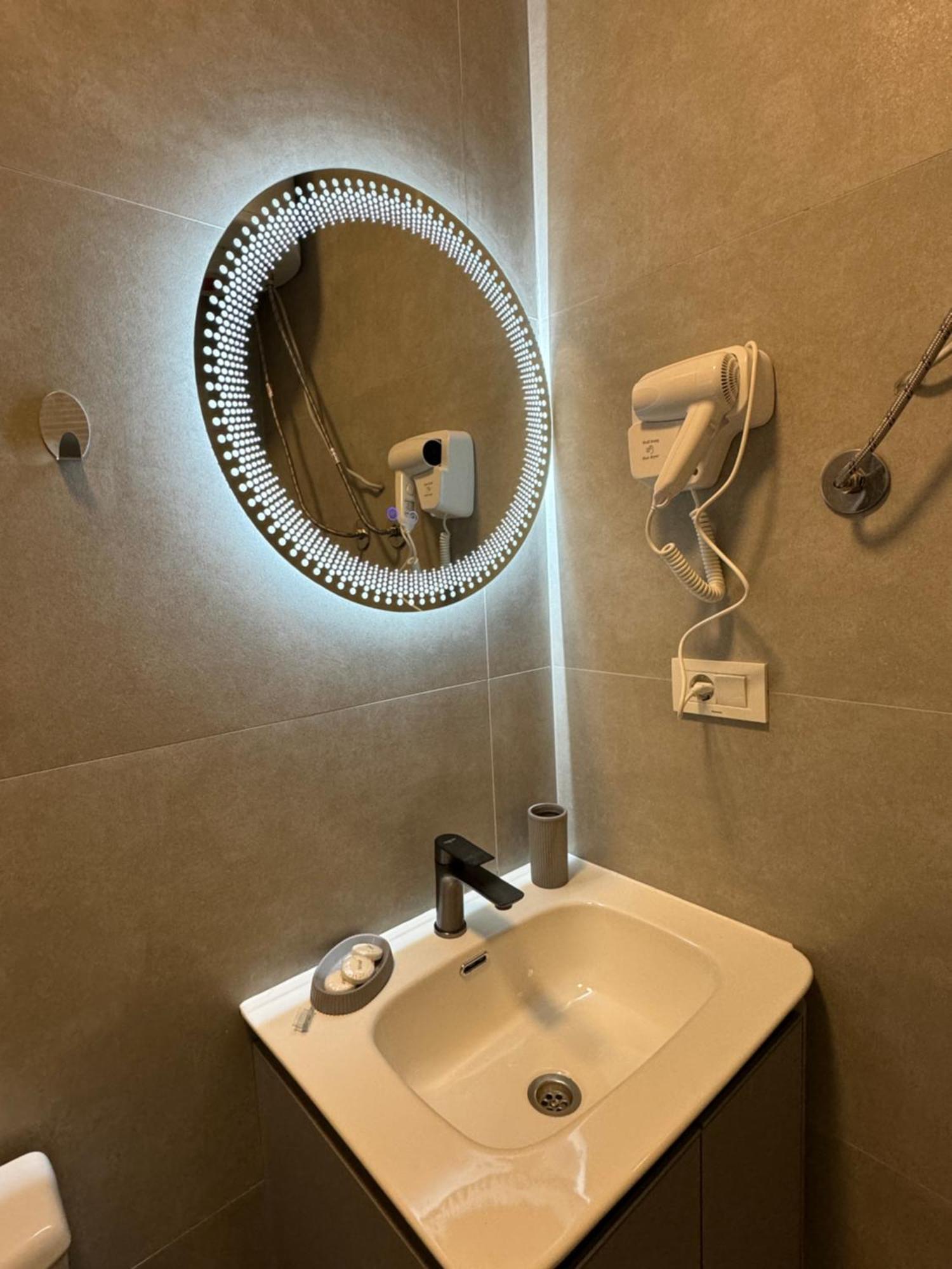 Midtown Prishtina Stays - Central Location Πρίστινα Εξωτερικό φωτογραφία