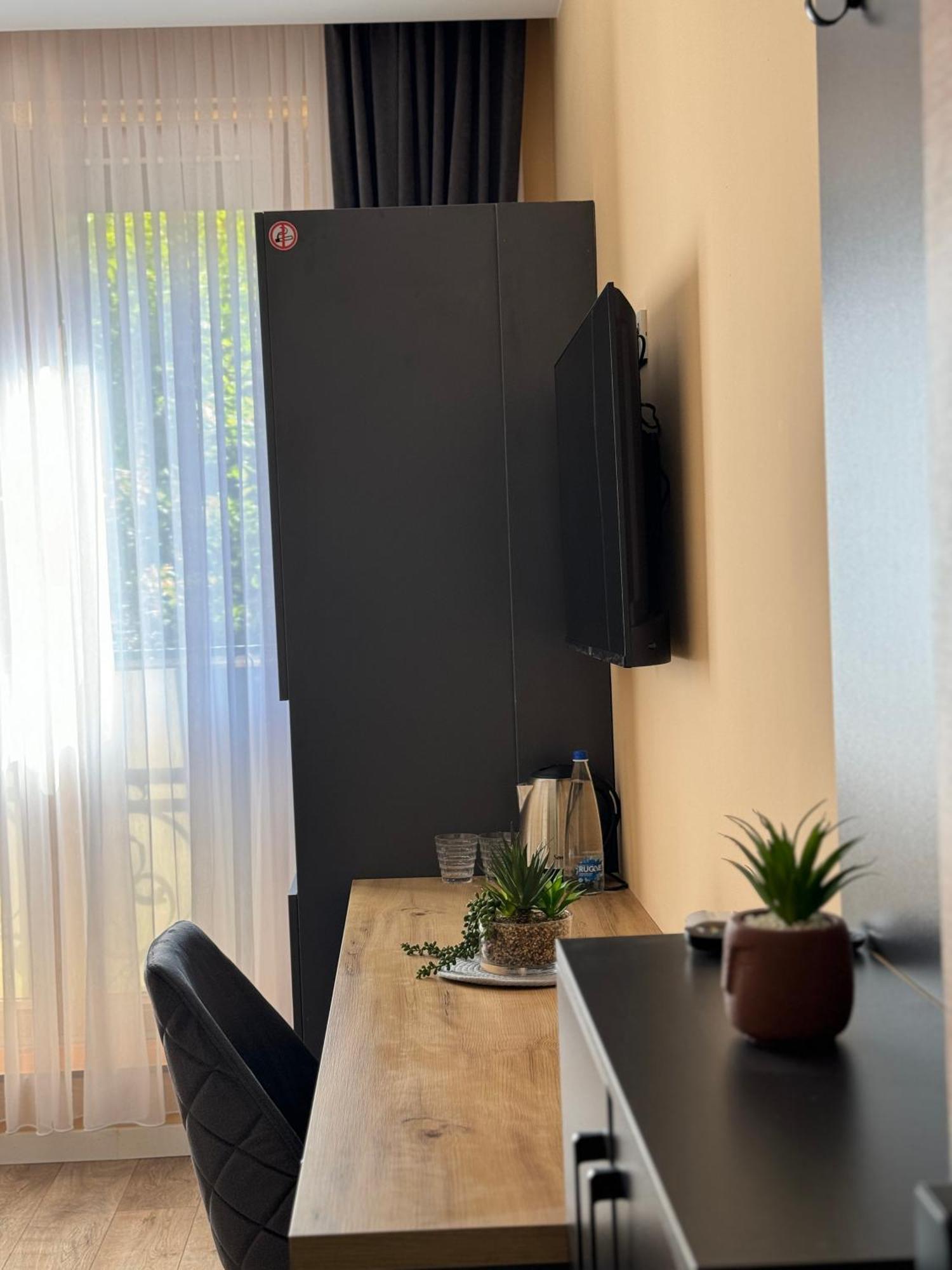Midtown Prishtina Stays - Central Location Πρίστινα Εξωτερικό φωτογραφία